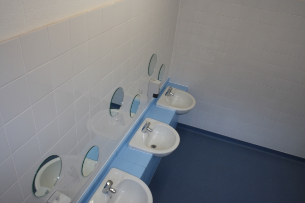 3sixty property services: Hockley Primary School - toilet refurbishment